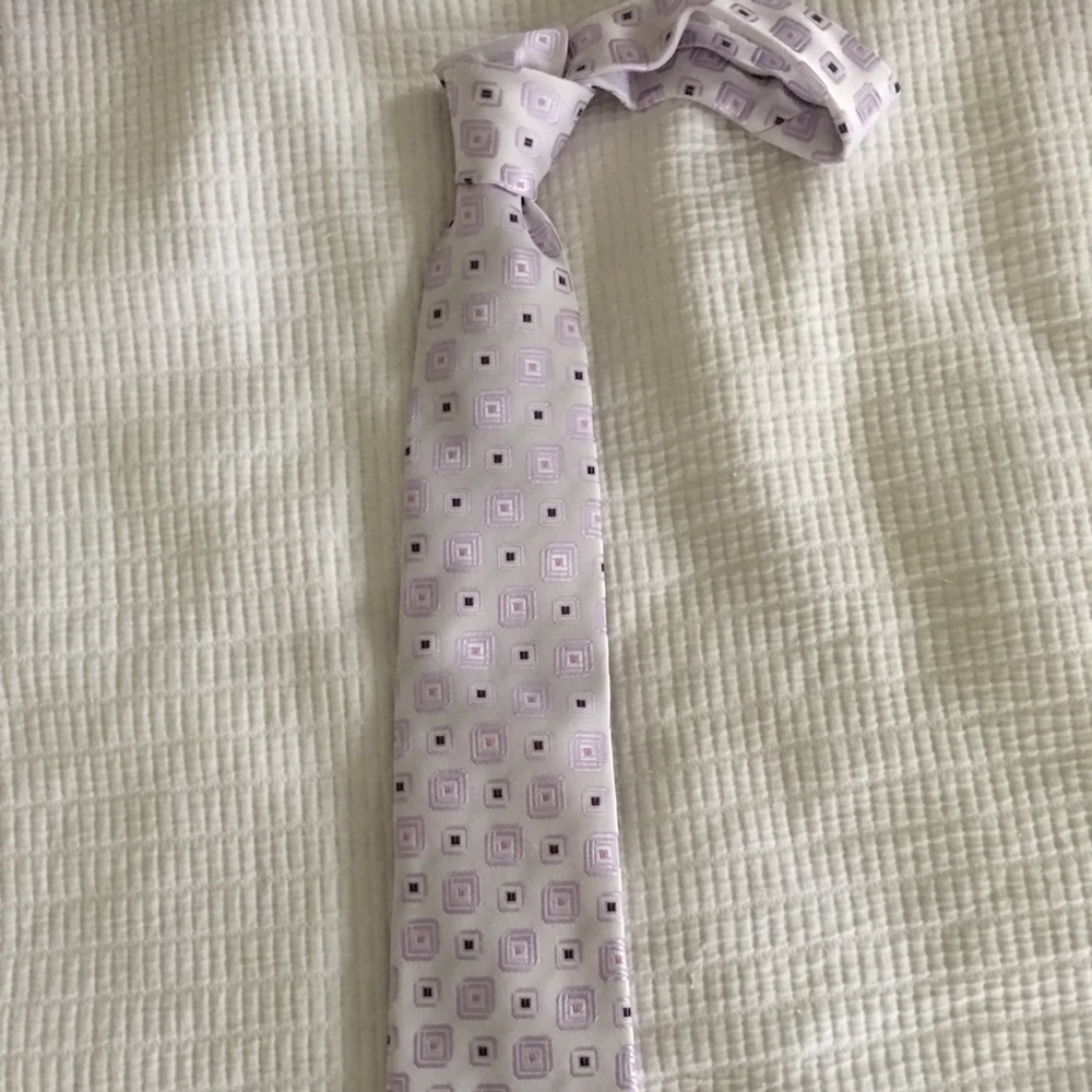 Kanili Tie